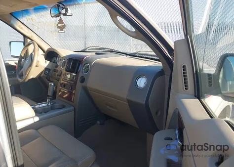 2006 Ford F-150 Lariat/Xlt z USA, uszkodzony, nr VIN 1FTPW12526FB38303